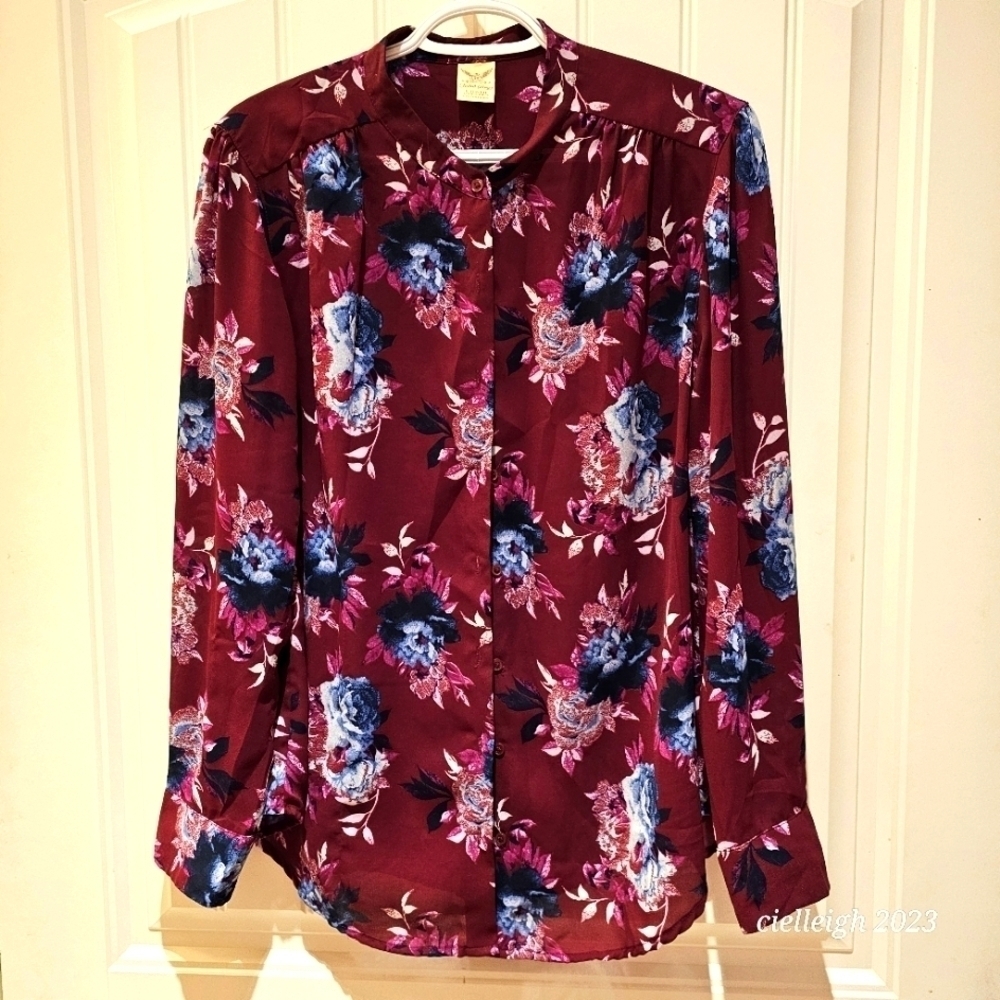 💥4 for $25💥 Faded Glory long blouse